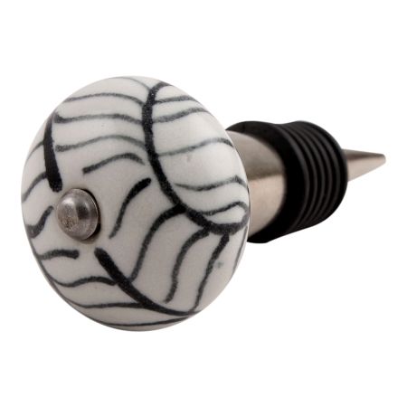 Black Leaf Ceramic Wine Stopper (Pack Of One Piece)